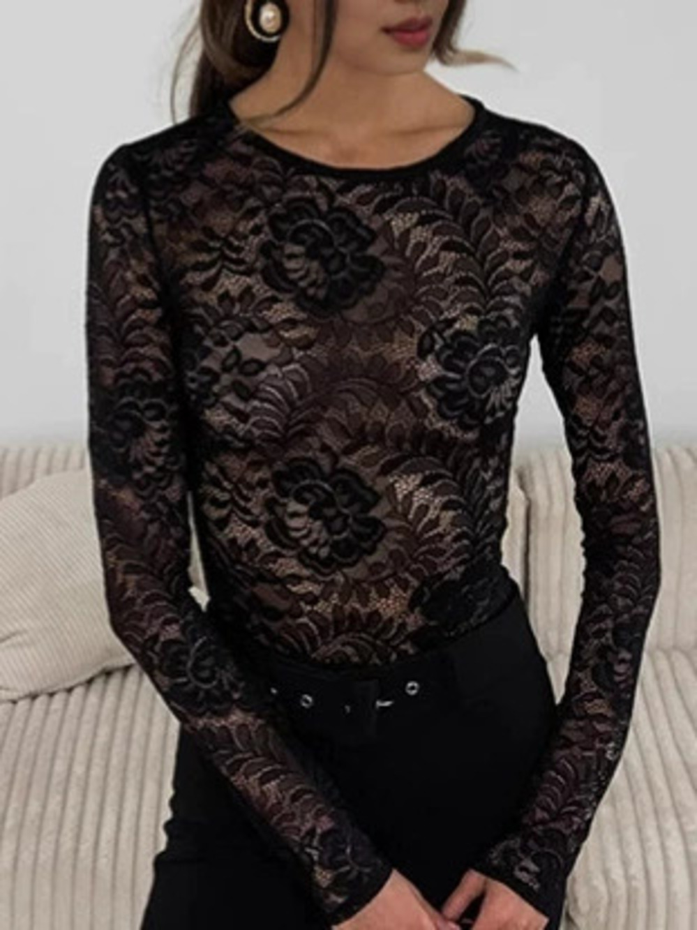 Forever 21 Vintage Black Lace Long Sleeve Round Neck Summer Top